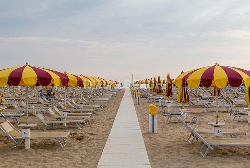 Hotel Paradiso Rimini Bagian luar foto