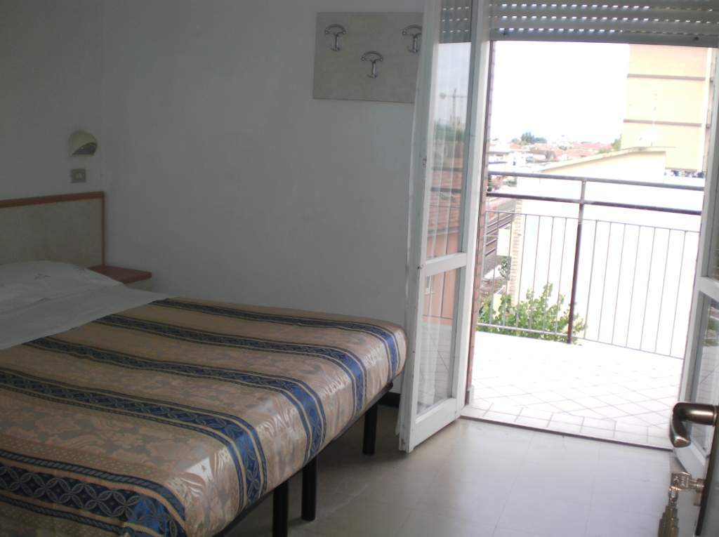 Hotel Paradiso Rimini Bagian luar foto