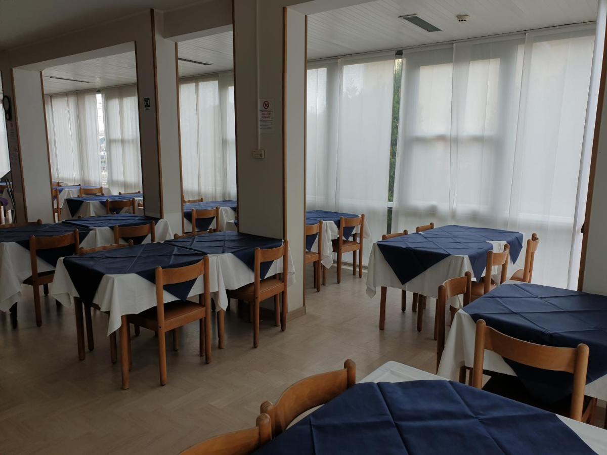 Hotel Paradiso Rimini Bagian luar foto