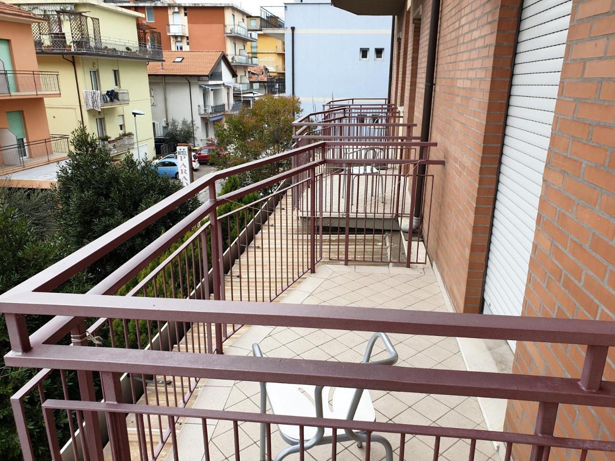 Hotel Paradiso Rimini Bagian luar foto